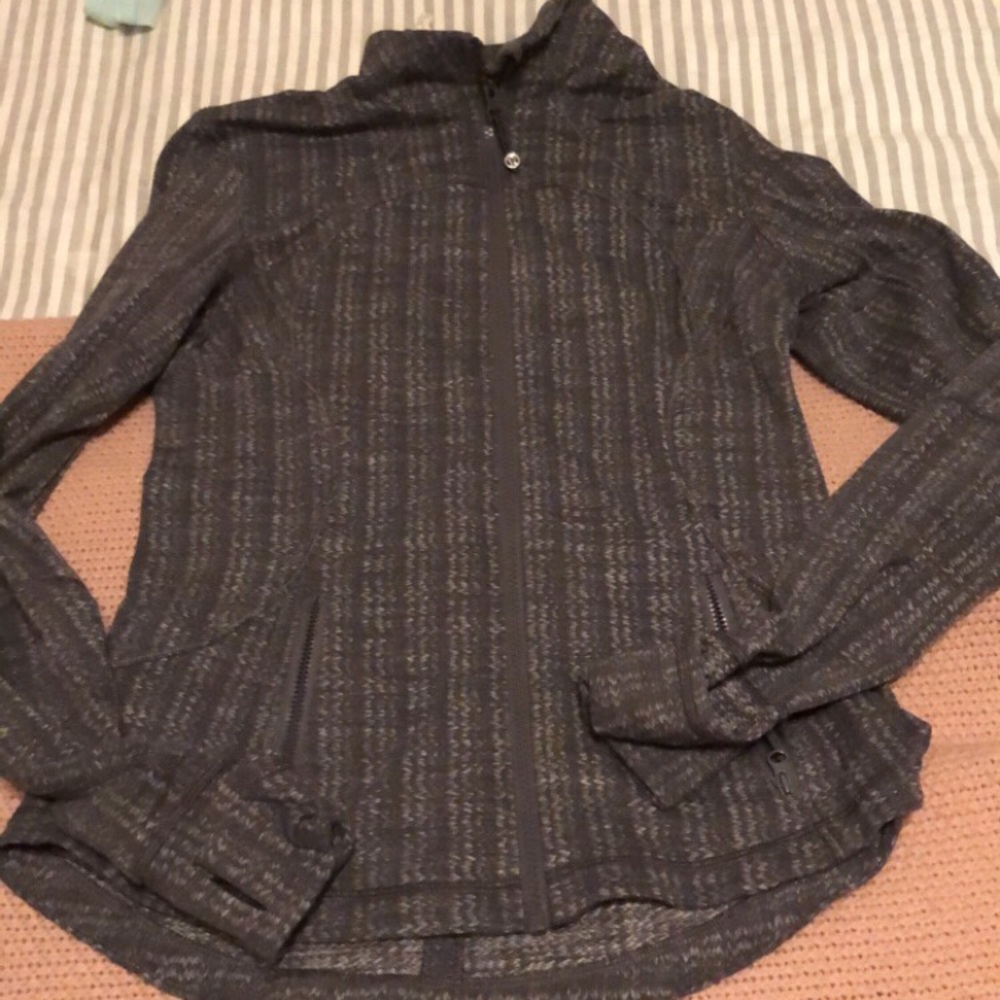 Lululemon size 10 zip jacket